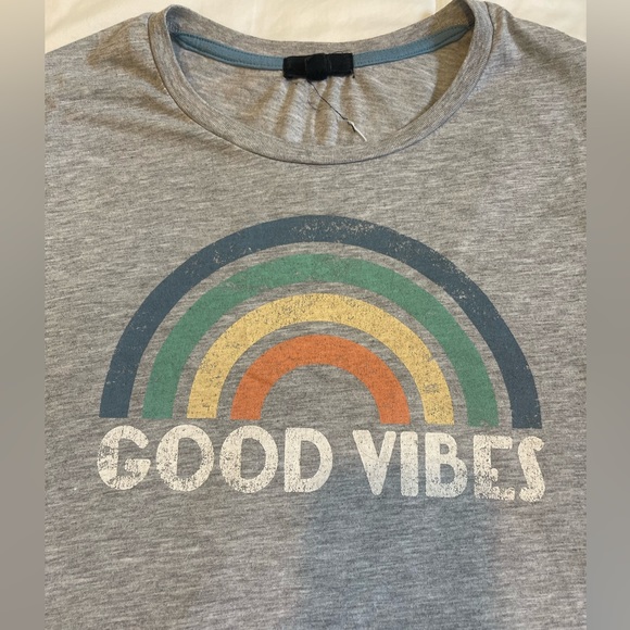 Good Vibes Graphic Tee - Picture 2 of 3